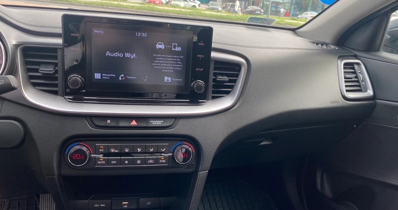 Kia Ceed cena 59800 przebieg: 151076, rok produkcji 2020 z Dębica małe 232